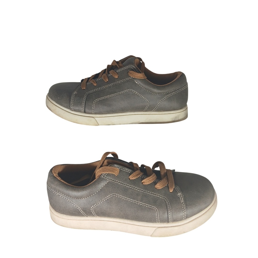 Zoe & Zac Youth Boys Size 6‎ Grey Low Top Sneakers Skid Resistant Casual Shoes